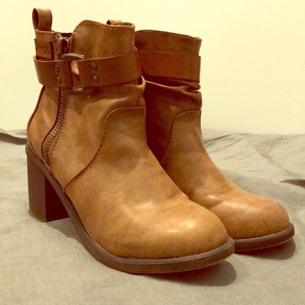 Blowfish brown ankle boots size 7